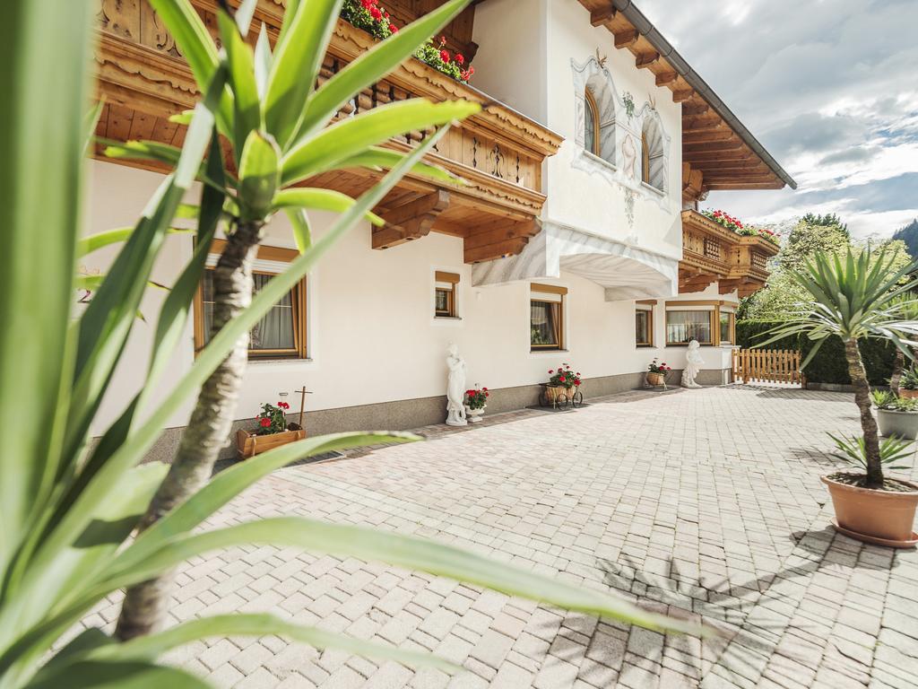 阿帕特克里斯廷酒店 Aschau Im Zillertal 外观 照片